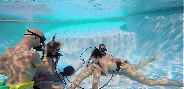  Eva Sasalka and Jason being watched underwater while fucking